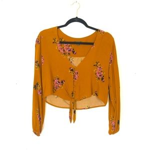 5 for $25 ⭐️ Wild Fable Floral Crop Top
